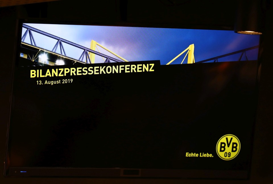 19 1 Bundesliga Fussball Fussball Ger 1 Bl 1 Bl Herren Saison Sport Football Feier Vorstellung Vorstellen Prasentation Prasentieren Pressekonferenz Mediengesprach Bilanz Gewinn Verlust Ergebnis Bvb Bilanzpressekonferenz 18